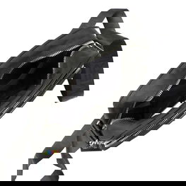 Rankinukas per petį Coveri World