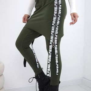 Kelnės / Kombinezonas su chaki spalvos asmenukės užrašais