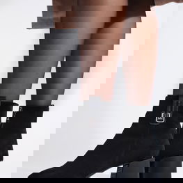 Juodi klasikiniai zomšiniai aukštakulniai batai