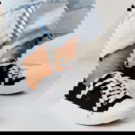 Juodos spalvos sportiniai bateliai CROSS JEANS