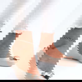 kvepiantys smėlio spalvos baleto bateliai su širdele