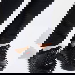 Juodos vyriški sportiniai batai su raišteliais