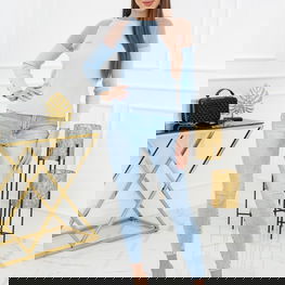 Šviesiai melsvas megztinis