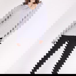 Megztinis šviesiai pilkas