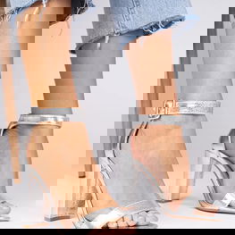 Sidabriniai aukštakulniai sandalai su dirželiu Miledia