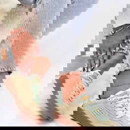 Sportiniai bateliai moterims, žalios zomšos