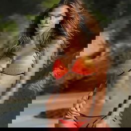 Maudymosi kostiumėlis dviejų dalių moterims