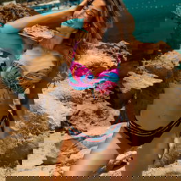 Dviejų dalių maudymosi kostiumėlis