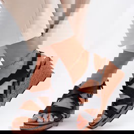 Juodos spalvos elegantiškos aukštakulnės basutės moterims