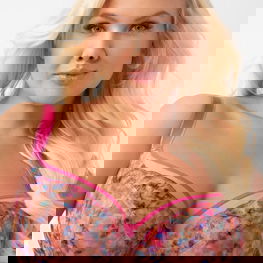 Švelni šviesiai rožinė liemenėlė moterims kasdieniam dėvėjimui