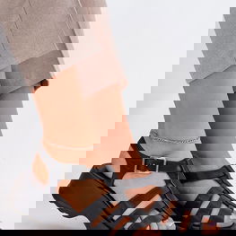 Kvapnios moteriškos juodos vasarinės šlepetės