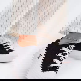 Platforminiai juodi moteriški sportiniai bateliai kasdienai