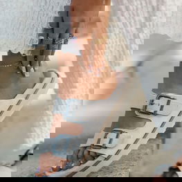 Moteriškos smėlio spalvos zomšinės šlepetės su sagtimis