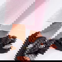 Odinės juodos platforminės basutės su kaspinu CheBello