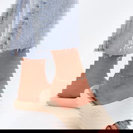 Šlepetės smėlio spalvos su paminkštintu padu moterims 4F