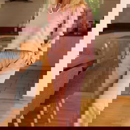 Moteriškas rožinis laisvalaikio kostiumėlis su kelnėmis Mirale