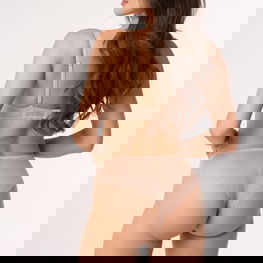 Stringai kūno spalvos nėriniais kasdienai BBL