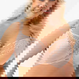 Liemenėlė kūno spalvos su nėriniais didesnių dydžių kasdienai Gorsenia