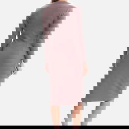 Megzta suknelė moterims su skeltuku