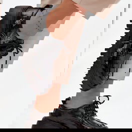 Lakuotos odos moteriški juodi loaferiai Artiker