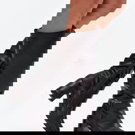 Ilgaauliai moteriški juodi odiniai batai su kulnu Vinceza