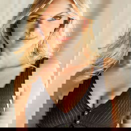 Juoda maitinimo liemenėlė su sagutėmis Mirabile