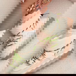 Moteriški pašiltinti aulinukai su platforma kreminiai