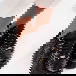 Juodi sportbačiai ant platformos Lee Cooper