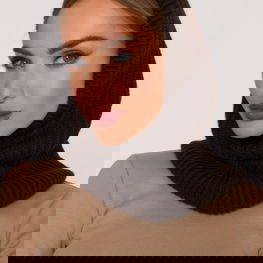 Kapišonas tamsiai rudas megztas Moe