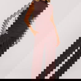 Kostiumėlis tamsiai rudas su klostėmis Moe