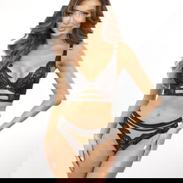 Kelnaitės šviesiai rožinės su nėriniais