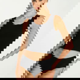 Kelnaitės Julimex juodos nėriniuotos – subtilus pasirinkimas