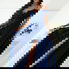 Vakarinė ilga suknelė su skeltuku