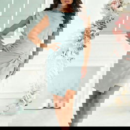 Moteriška kokteilinė susegama suknelė šviesiai mėlynos spalvos Bicotone