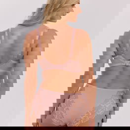 Kelnaitės moterims iš mikrofibros