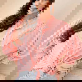 Moteriška medvilninė palaidinė su nėriniais ir rišimu, abrikosų spalvos