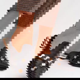 Moteriškos šlepetės su uždaru noseliu iš natūralios odos D&A