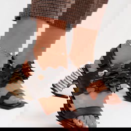 Basutės aukštakulnės iš natūralios odos juodos D&A