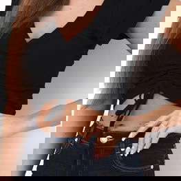 Moteriška palaidinė juoda iš medvilnės su elastanu