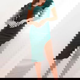 Moteriška prigludusi suknelė tamsiai žalia iš medvilnės su elastanu