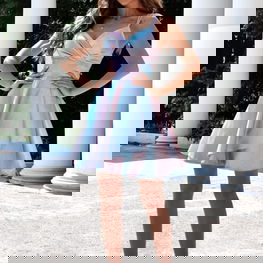 Moteriška trumpa suknelė su plonais petnešėliais ir paslėptu užtrauktuku With You