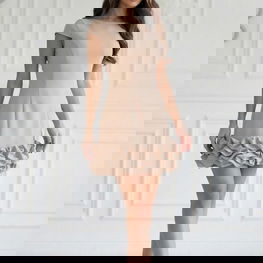 Moteriška mini suknelė prigludusiu kirpimu Bicotone