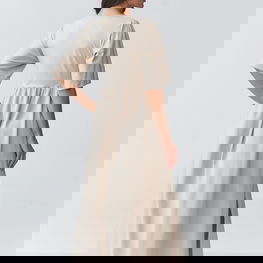 Moteriška ilga suknelė su V iškirpte iš medvilnės Makadamia