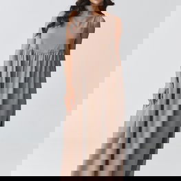 Moteriška maxi suknelė su šoninėmis skeltėmis ir kišenėmis Makadamia