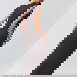 Suknelė maxi su skeltimi iš viskozės ir elastano Makadamia