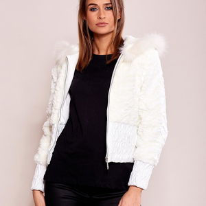 Ekru spalvos striukė